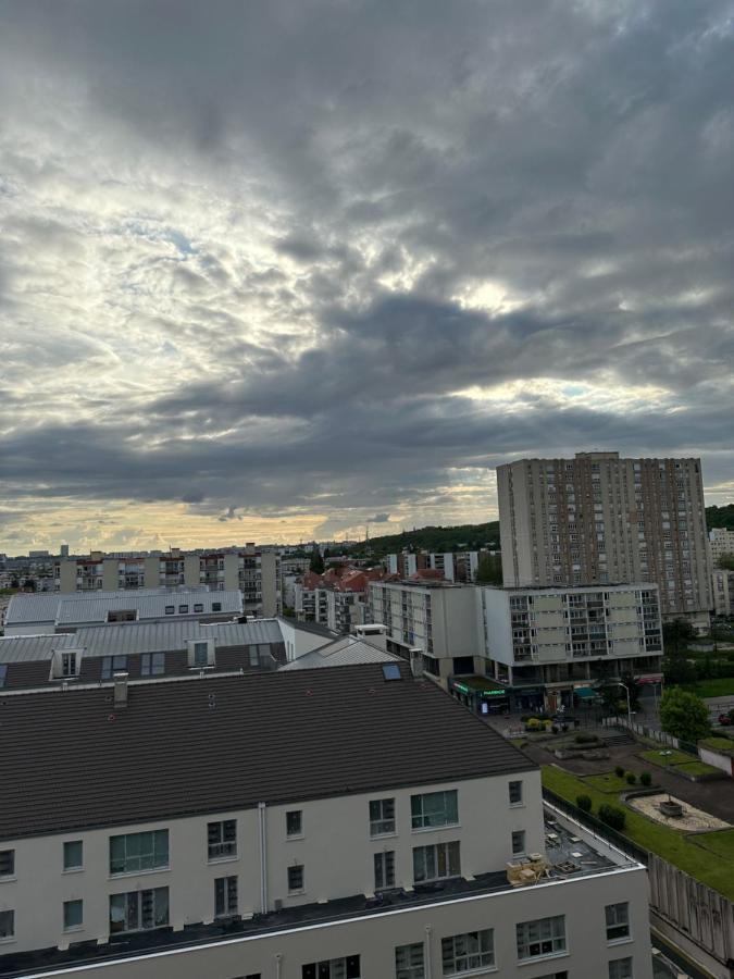 Magnifique Appartement Neuilly Sur Marne Entre Paris Et Disneyland Buitenkant foto
